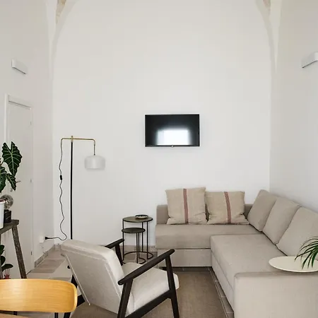 Silentio N2-ostuni-jacuzzi Apartmán