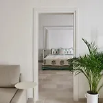 Silentio N2-ostuni-jacuzzi דירה