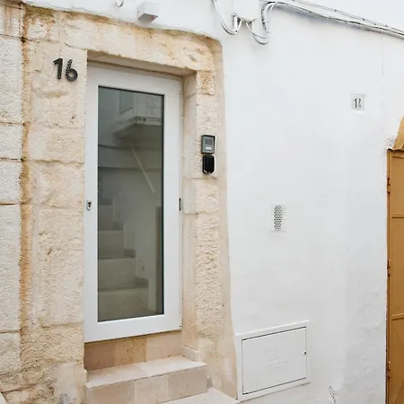 Silentio N2-ostuni-jacuzzi * Ostuni